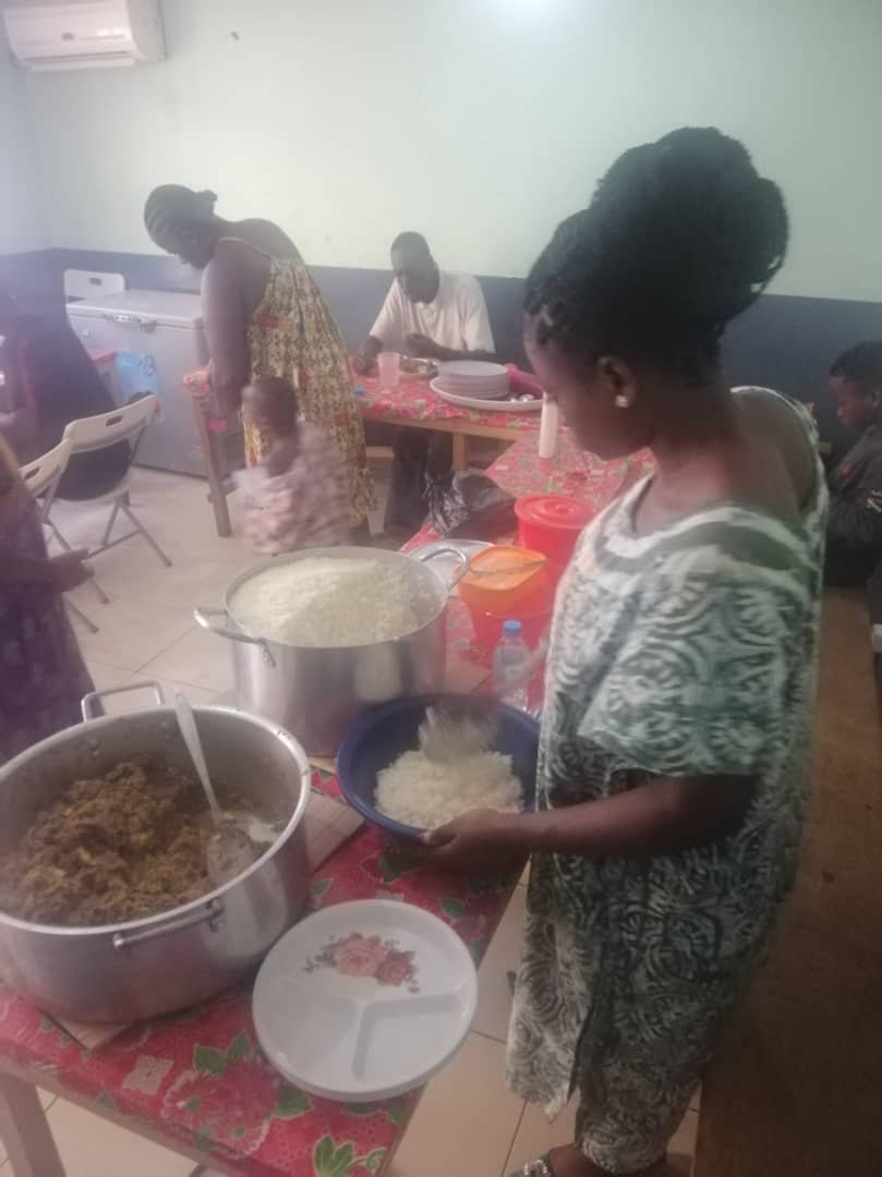 Fotografía complementaria de 12 de junio de 2025: Senda Antigua fortalece el Comedor Social del Campo Yahondé con una jornada de alimentación solidaria
